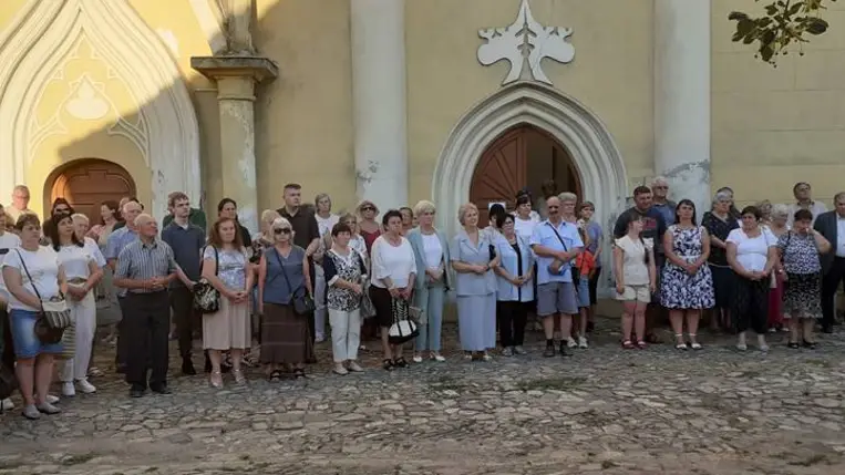 Kenyérszentelés és szoboravatás Beregszászban - A legnehezebb időben is lehet jövőt teremteni