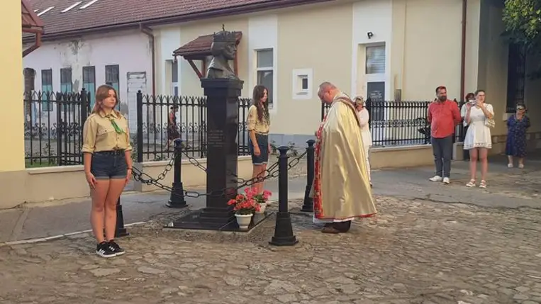 Kenyérszentelés és szoboravatás Beregszászban - A legnehezebb időben is lehet jövőt teremteni