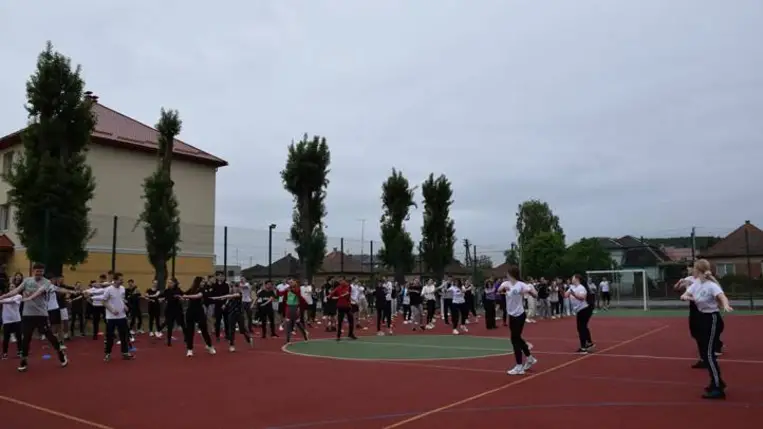 Egészség- és sportnap a beregszászi Felsőfokú Szakképzési Intézetben - Ép testben, ép lélek. Fotó: Kárpátinfó/ Kovács Erzsébet