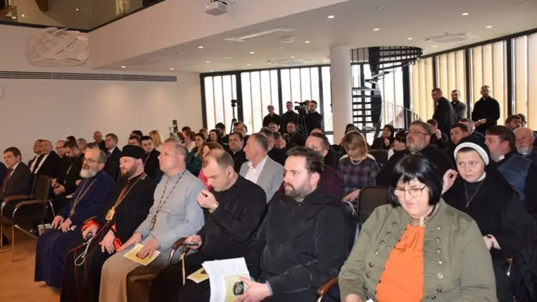 Emlékkonferenciát szerveztek a beregszászi Ortutay Központban - Isten szolgája, Orosz Péter Pál élete és vértanúsága. Fotó: Kárpátinfó/ Kovács Erzsébet