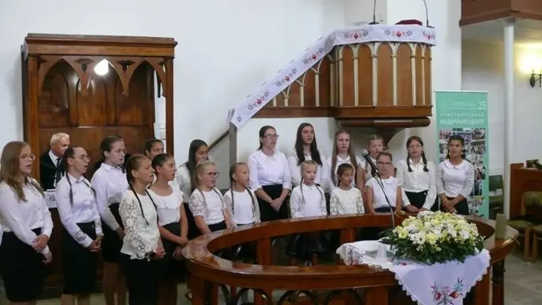 Hálaadó istentisztelet Munkácson – 25 éves a Keresztény Egészségügyi Központ - Gyógyítás és istenhit. Fotó: Kárpátinfó/ Kovács Erzsébet