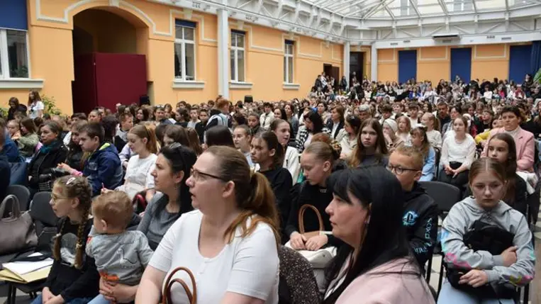 A KMPSZ nyelvhasználati és helyesírási vetélkedőin - Anyanyelvünk kiemelt szerepben. Fotó: Kárpátinfó/ Kovács Elemér