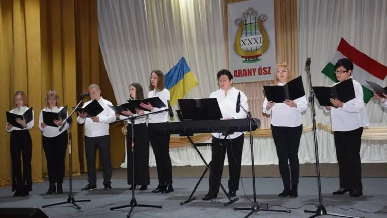 Técsőn ismét megrendezték az Arany Ősz Kórus- és Néptánctalálkozót - Közös éneklés, a béke misztériuma
