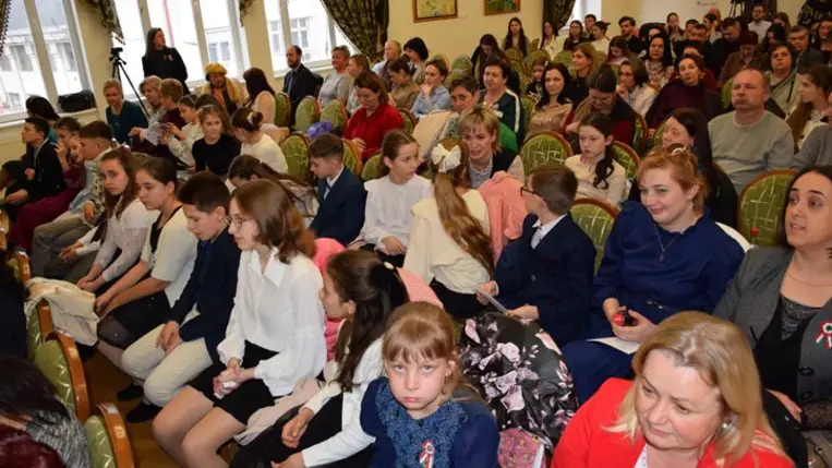 Hangverseny Beregszászban - Ünnepi ZeneVarázslat. Fotó: Kárpátinfó/ Kovács Erzsébet