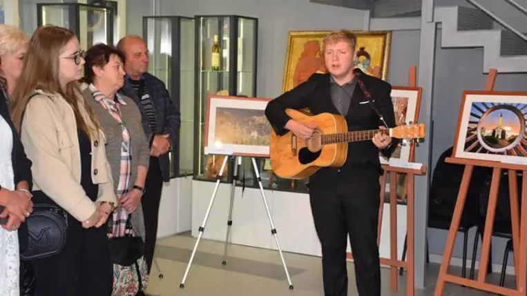 Fotókiállítás a Beregszászi Keresztény Értelmiségiek Szövetségének szervezésében