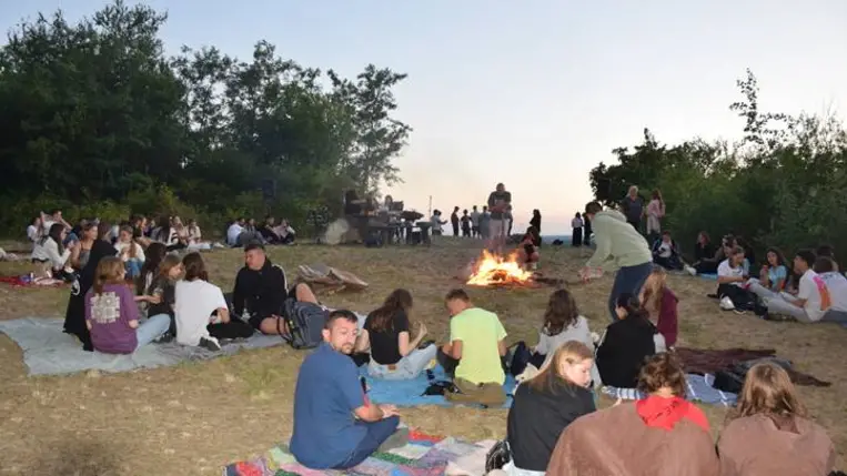 KRISZ dicsőítő alkalom a beregardói Fehér sziklánál - Jézussal a hegyen. Fotó: Kárpátinfó/ Kovács Erzsébet
