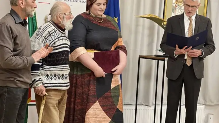 Kiállítás a Beregszászi Magyar Konzulátuson - Egyetemes, kárpátaljai és magyar