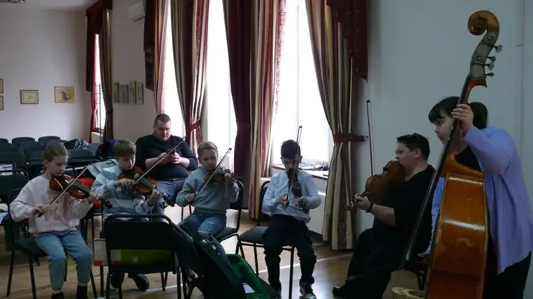 Népzenét oktató pedagógusaink képzésén - Szakmai fejlődés, sikerélmény. Fotó: Kárpátinfó/ Kovács Elemér