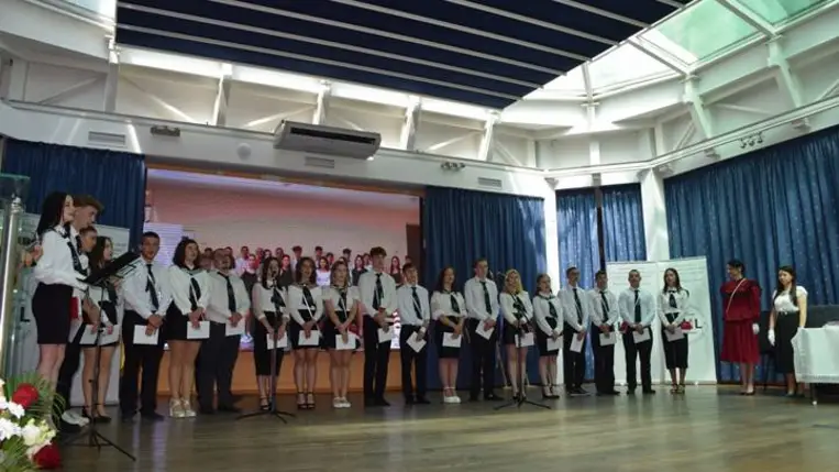 A Kárpátaljai Magyar Líceum első bizonyítványátadó ünnepségén - Az elsők bátorsága és felelőssége. Fotó: Kárpátinfó/ Kovács Erzsébet