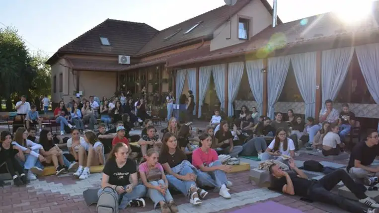 KRISZ Ifjúsági csendesdélután Tiszakeresztúrban - Szeress és szolgálj Fotó: Kárpátinfó/ Marton Erzsébet