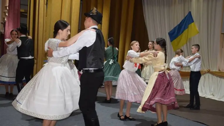 Técsőn ismét megrendezték az Arany Ősz Kórus- és Néptánctalálkozót - Közös éneklés, a béke misztériuma