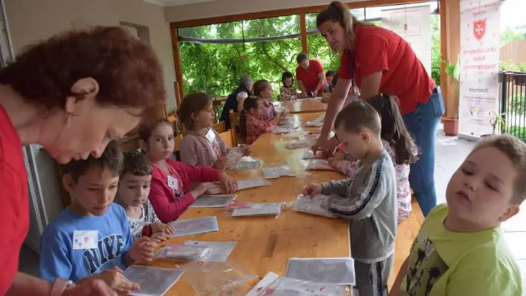 Táborozás a beregszászi máltaiaknál - Játék minden mennyiségben – a fejlesztés jegyében. Fotó: Kárpátinfó/ Kovács Erzsébet