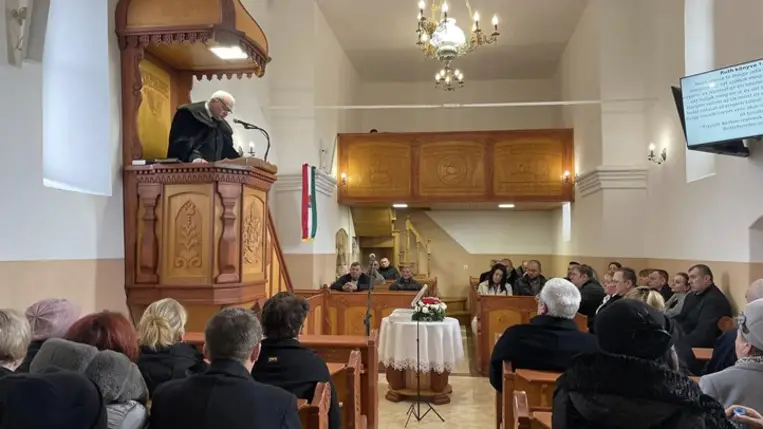 Házaspárok megáldása Tiszakeresztúrban