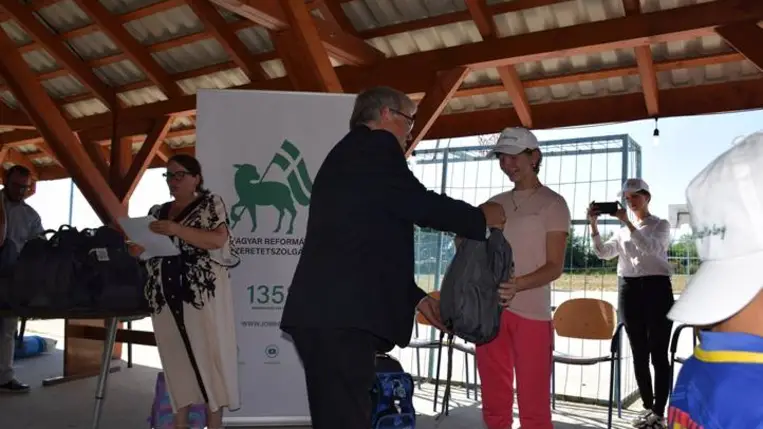 Kárpátaljai gyerekek iskolakezdését is segíti az MRSZ - Megérkeztek a szeretet-táskák. Fotó: Kárpátinfó/ Marton Erzsébet