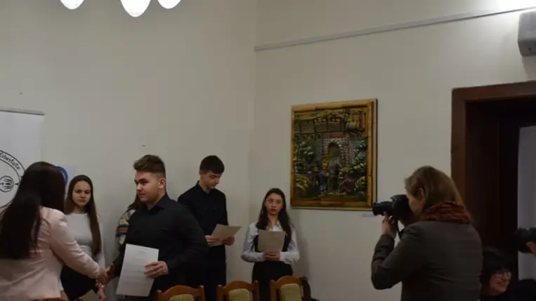 ECL nyelvvizsgabizonyítvány-átadó a Rákóczi Főiskolán - Nyelveket tanulni sohasem késő. Fotó: Kárpátinfó/ Kovács Elemér