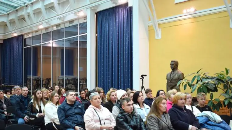 Angol és német nyelvtanfolyamok indultak a Rákóczi Egyetemen - Ablak a világra