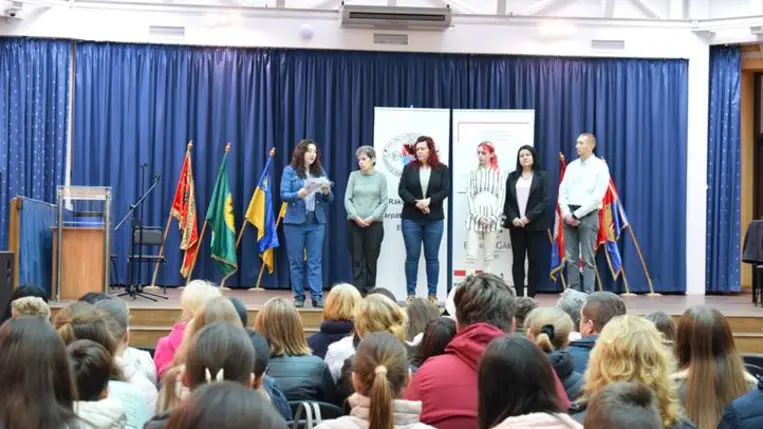 Angol és német nyelvtanfolyamok indultak a Rákóczi Egyetemen - Ablak a világra