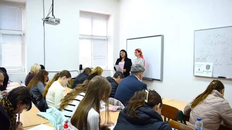 Angol és német nyelvtanfolyamok indultak a Rákóczi Egyetemen - Ablak a világra