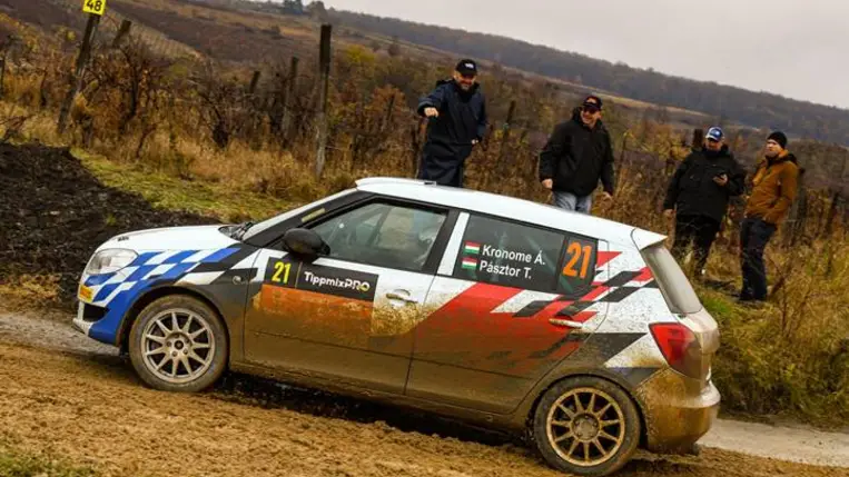 Kronome Ákos: Nehéz és trükkös körülmények a Zemplén Ralin. Fotó: Hajóka SportFotó