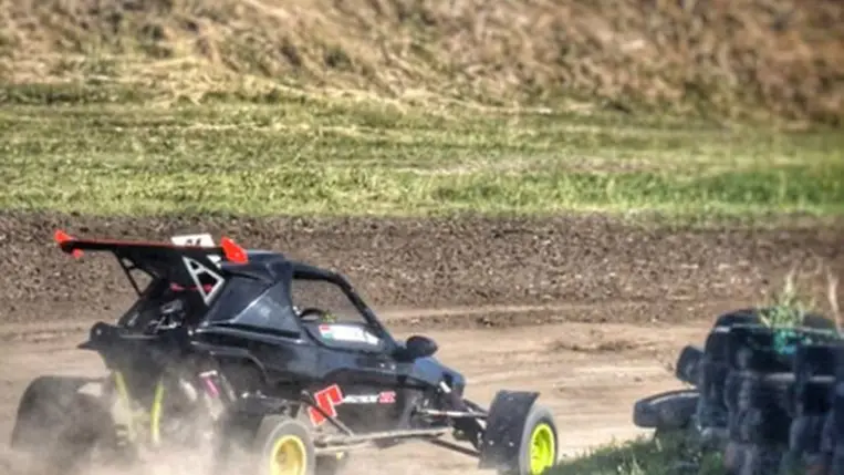 Fiatal, Gyors, és Elszánt - Mira újra a pályán! Fotó: Mihalik Mira Archív – Marcsi Fotó – Balog Tünde - Hajóka SportFotó