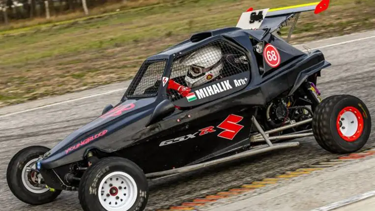 Két generáció, egy szenvedély: A Mihalik-bajnokcsalád. Fotó: Hajóka SportFotó