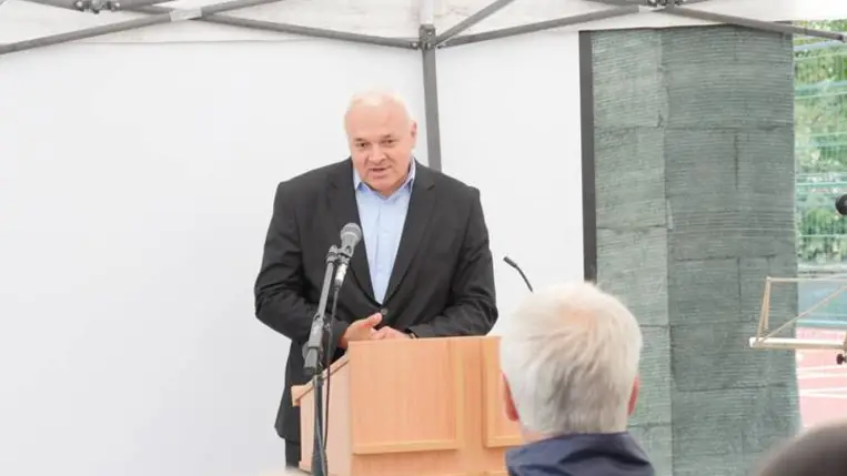 Hálaadó ünnepség a sportpálya átadása alkalmából a Glória Ifjúsági és Missziós Központban