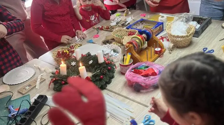 Adventi koszorúkészítés és mézeskalácssütés a Tulipán Tanodákban