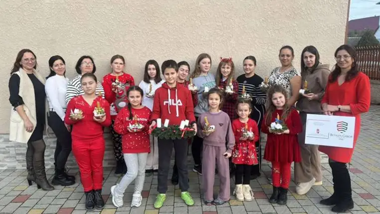 Adventi koszorúkészítés és mézeskalácssütés a Tulipán Tanodákban