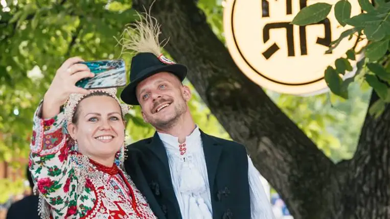 A világot jelentő zene Kalotaszeg szívében - A Méra Világzenei Csűrfesztivál. Fotó: Hagyományok Háza Hálózat