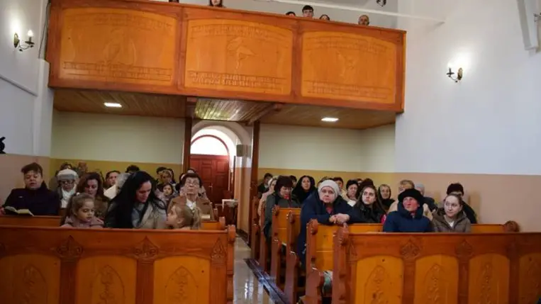 Hálaadás Tiszakeresztúrban húsz év áldásaiért - Hűség, összefogás, jövőépítés