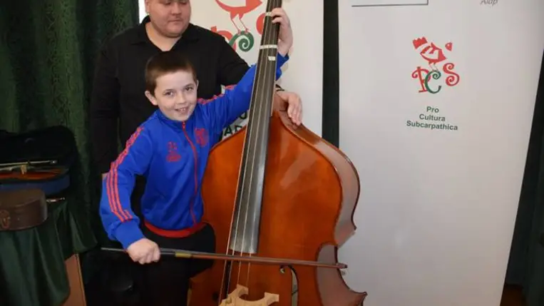 Hangszerbemutató a beregardói Perényi Kultúrkúriában - Nem csak a muzsikusnak van dalból a lelke