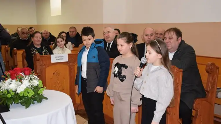 Hálaadás Tiszakeresztúrban húsz év áldásaiért - Hűség, összefogás, jövőépítés