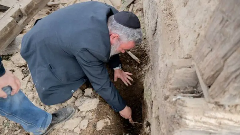 Galéria: A magyarkomjáti zsinagóga bontása Fotó: Szollár Zsófi / Index