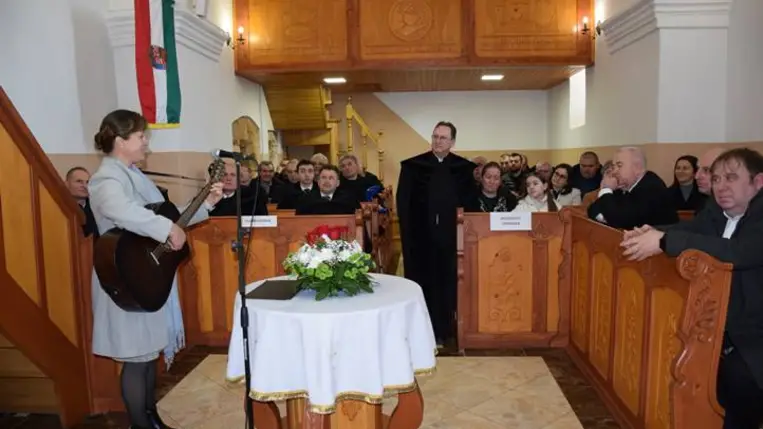 Hálaadás Tiszakeresztúrban húsz év áldásaiért - Hűség, összefogás, jövőépítés