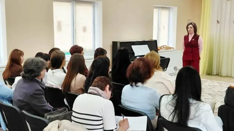 Módszertani szeminárium óvodapedagógusoknak - Játékba zárt tanulás – dráma és báb a gyakorlatban