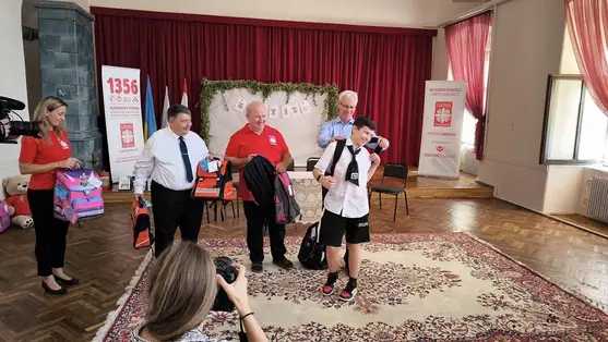 Iskolatáskák, tanszerek és kerékpárok a Katolikus Karitásztól - Legyen öröm az iskolakezdés 