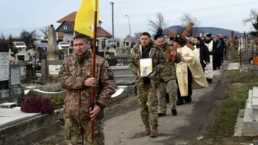 Beregszászban végső búcsút vettek Orosz Jevhen katonától. Fotó: Babják Zoltán/Facebook