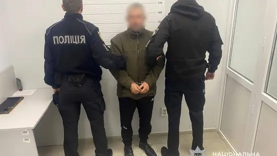 Szörnyű családi tragédia Ungváron – saját fia ölte meg a 65 éves férfit egy veszekedés során. Fotó: Ukrán Nemzeti Rendőrség