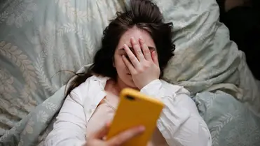 Nem csak fáradttá tesz a kevés alvás: meglepő hatása lehet a testsúlyodra