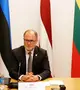 Andris Spruds 2024. januárban egy találkozón Észtország és Litvánia védelmi minisztereivel. MTI/EPA/TOMS KALNINS.