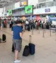 Utasok a Budapest Liszt Ferenc Nemzetközi Repülőtéren 2024. július 19-én (Fotó: MTI/Máthé Zoltán)