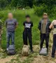 Három férfit fogtak el a szlovák határ közelében, akik illegálisan próbálták elhagyni Ukrajnát. Fotó: Ukrán Állami Határőrszolgálat