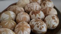 Míves húsvéti tojások kiállítás Zentán. Fotó: Hagyományok Háza